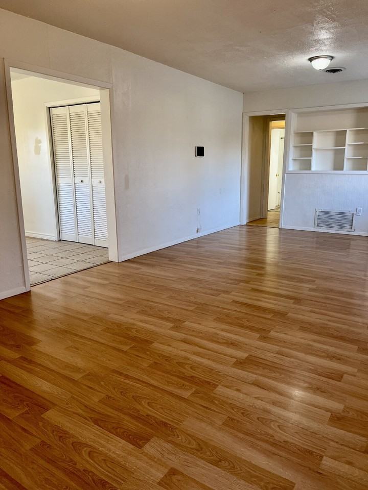 2201 28th St Frnt - Photo 6 of 41