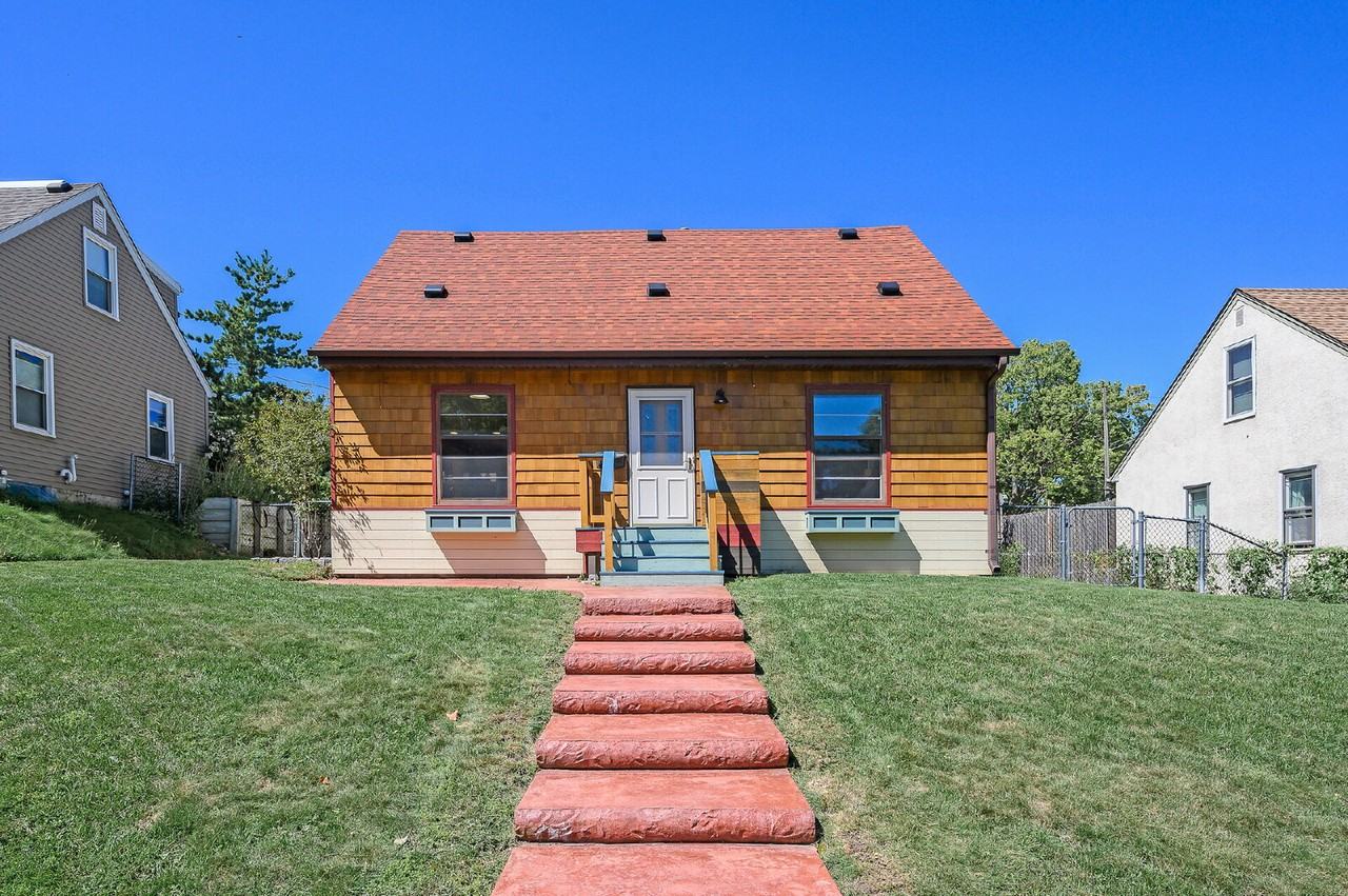 3150 Pierce St Ne - Photo 2 of 42