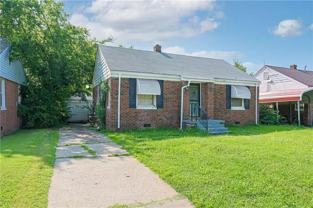 2132 Miramar Blvd - Photo 1 of 1