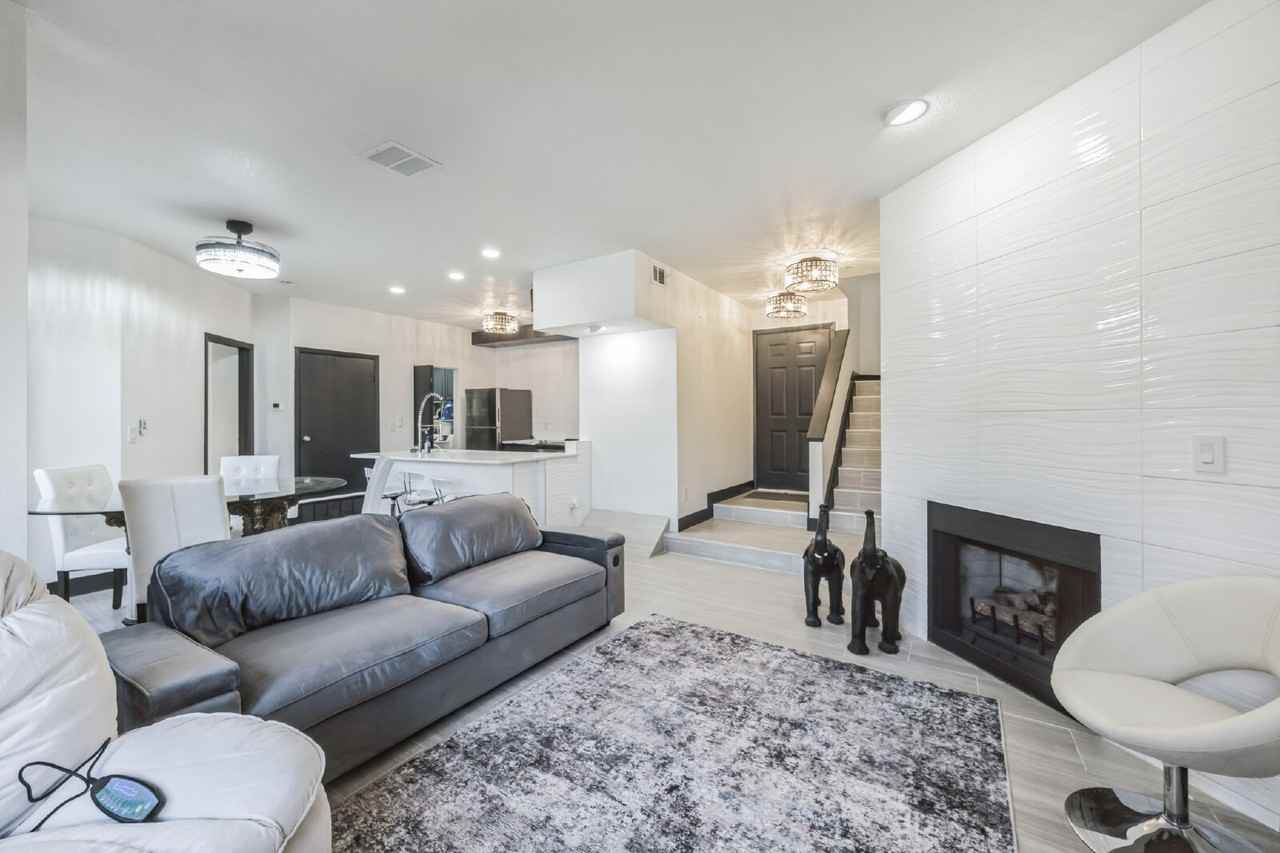 6001 S Yosemite St - Photo 4 of 27