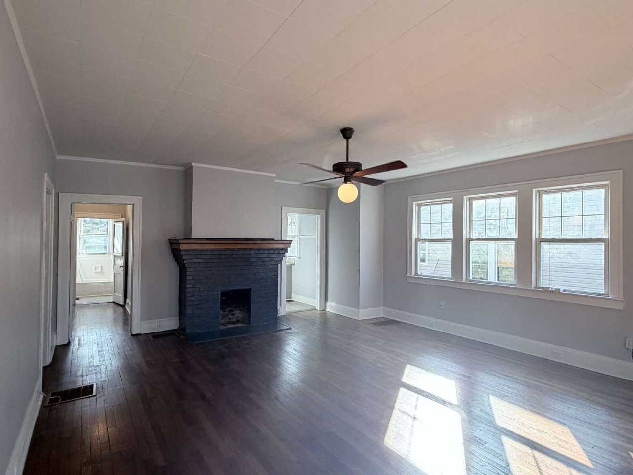 25 Walton St - Photo 3 of 25