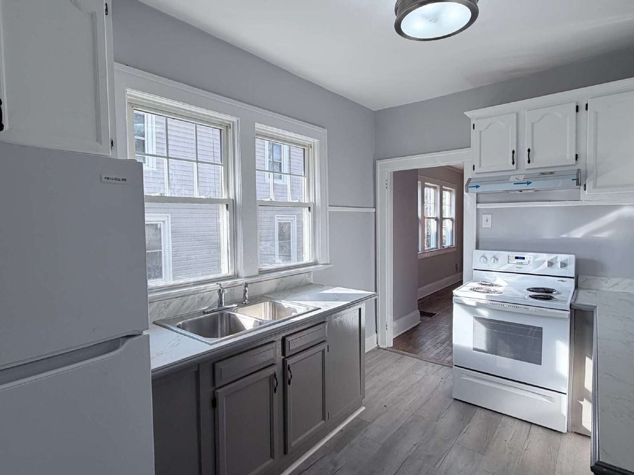 25 Walton St - Photo 7 of 25
