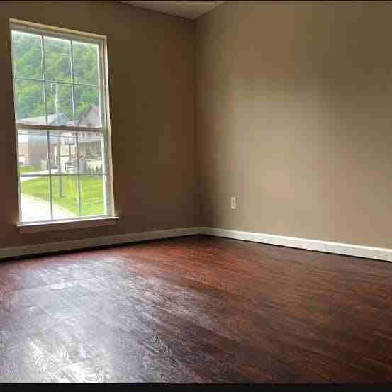 105 Cimmaron Dr - Photo 3 of 12