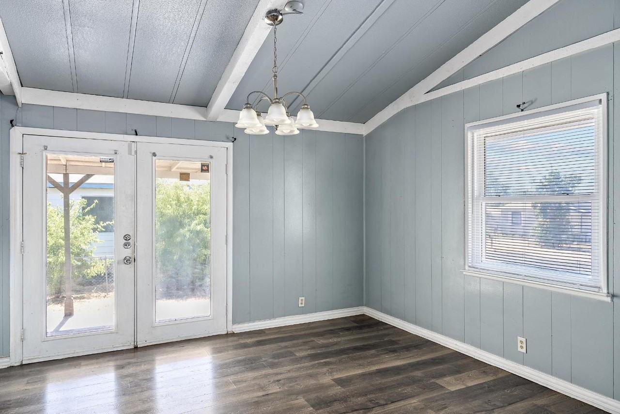 1505 Elyse Dr - Photo 7 of 11