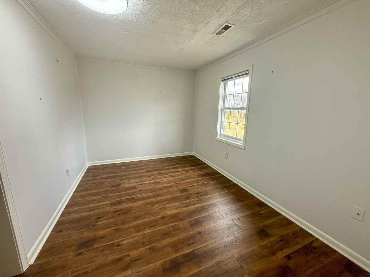 1026 Mission Acres Rd - Photo 7 of 10