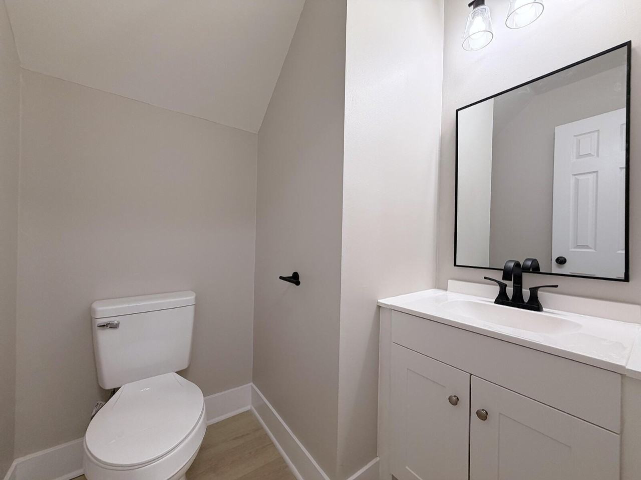 104 Stowe Pl Apt A - Photo 6 of 12