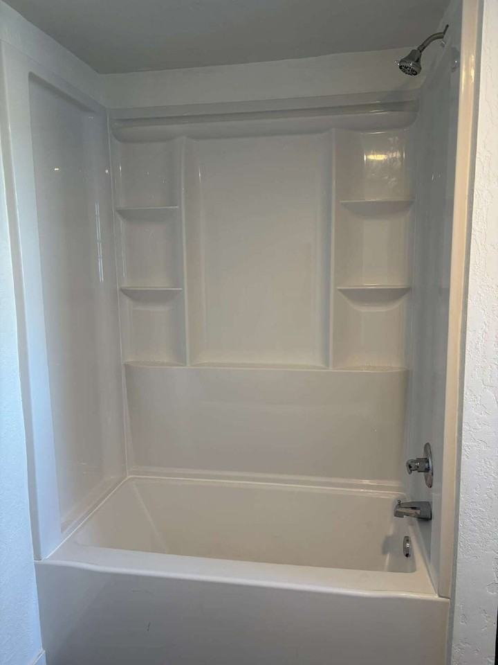 208 1/2 Forest St - Photo 7 of 11