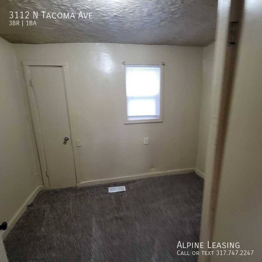 3112 N Tacoma Ave - Photo 3 of 5