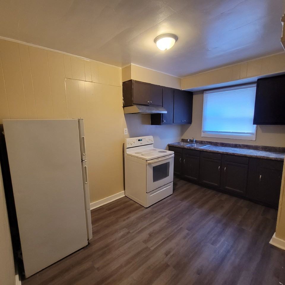 340 N Colorado Ave - Photo 5 of 7