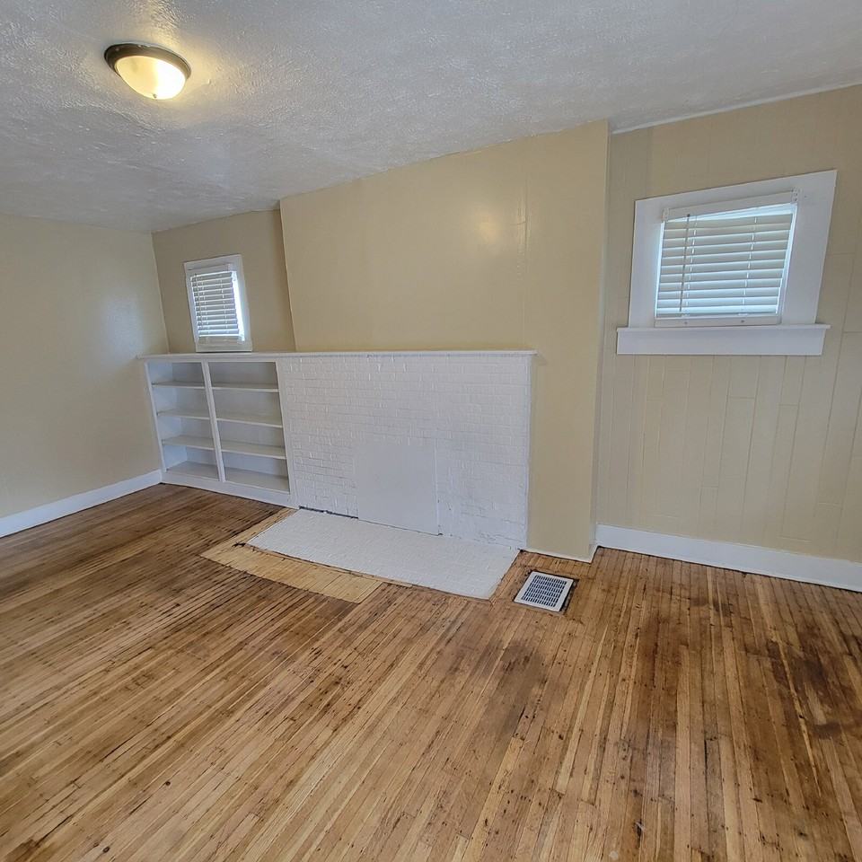 340 N Colorado Ave - Photo 7 of 7