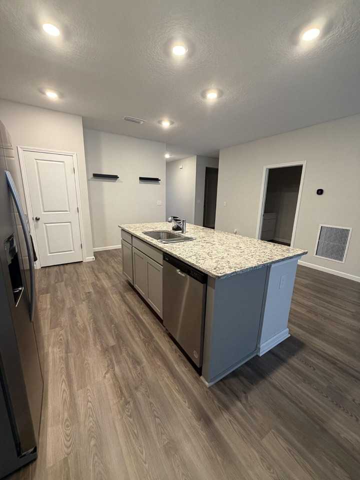 14635 Macadamia Ln - Photo 7 of 25