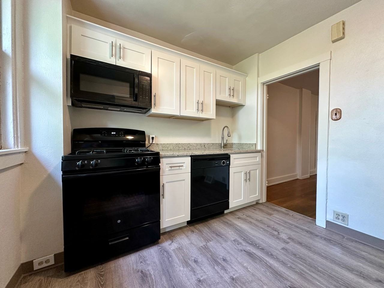 6617 Ridgeville St - Photo 2 of 14