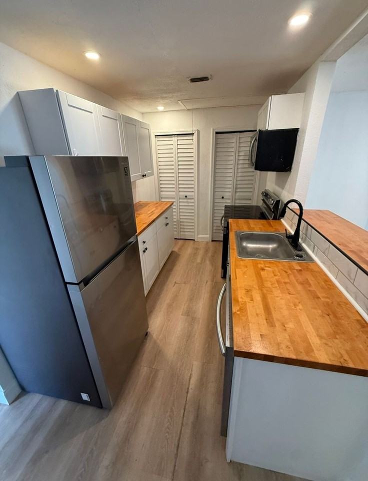 1830 S Clyde Morris Blvd - Photo 4 of 11