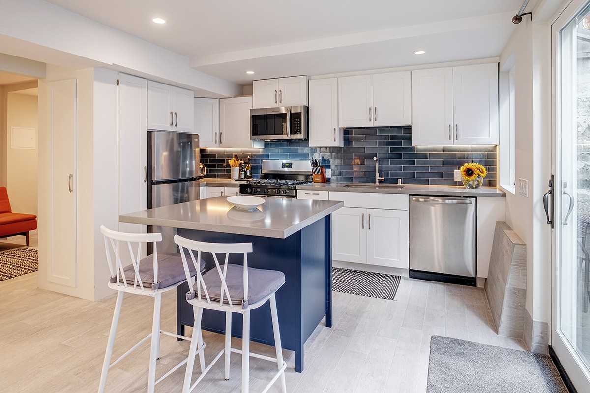 180 Cortland Ave #A - Photo 3 of 37