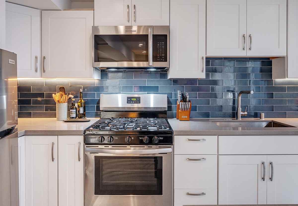 180 Cortland Ave #A - Photo 7 of 37