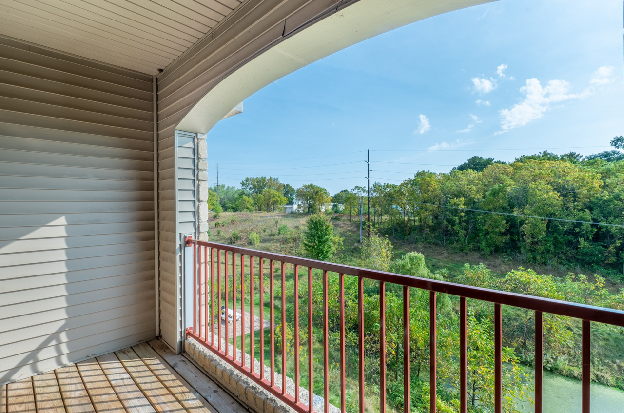 Stratford Place Luxury Apartments - Photo 3 of 30