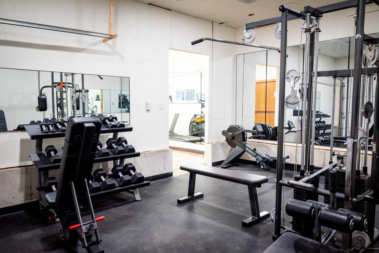 Canterbury Court Apartments - Photo 4 of 8