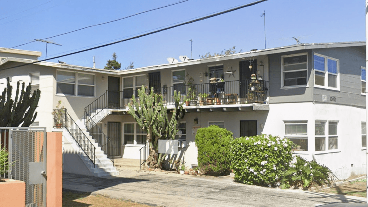 12021 Louise Ave - Photo 7 of 7