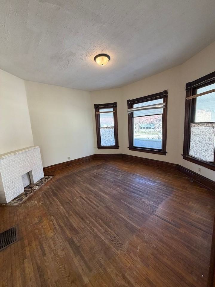 Bodine Properties - Terre Haute - Photo 5 of 23