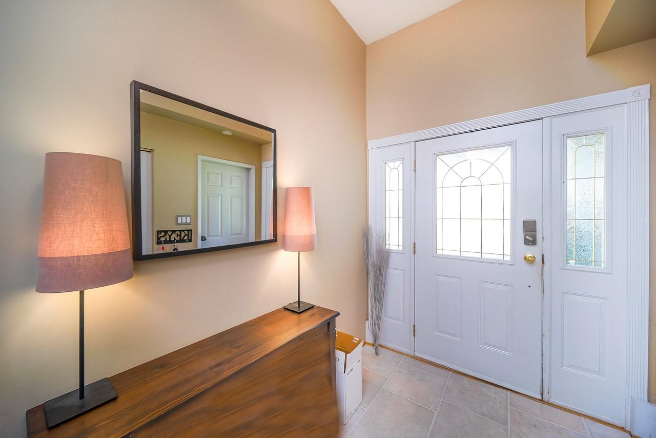 167 52A Street - Photo 6 of 26