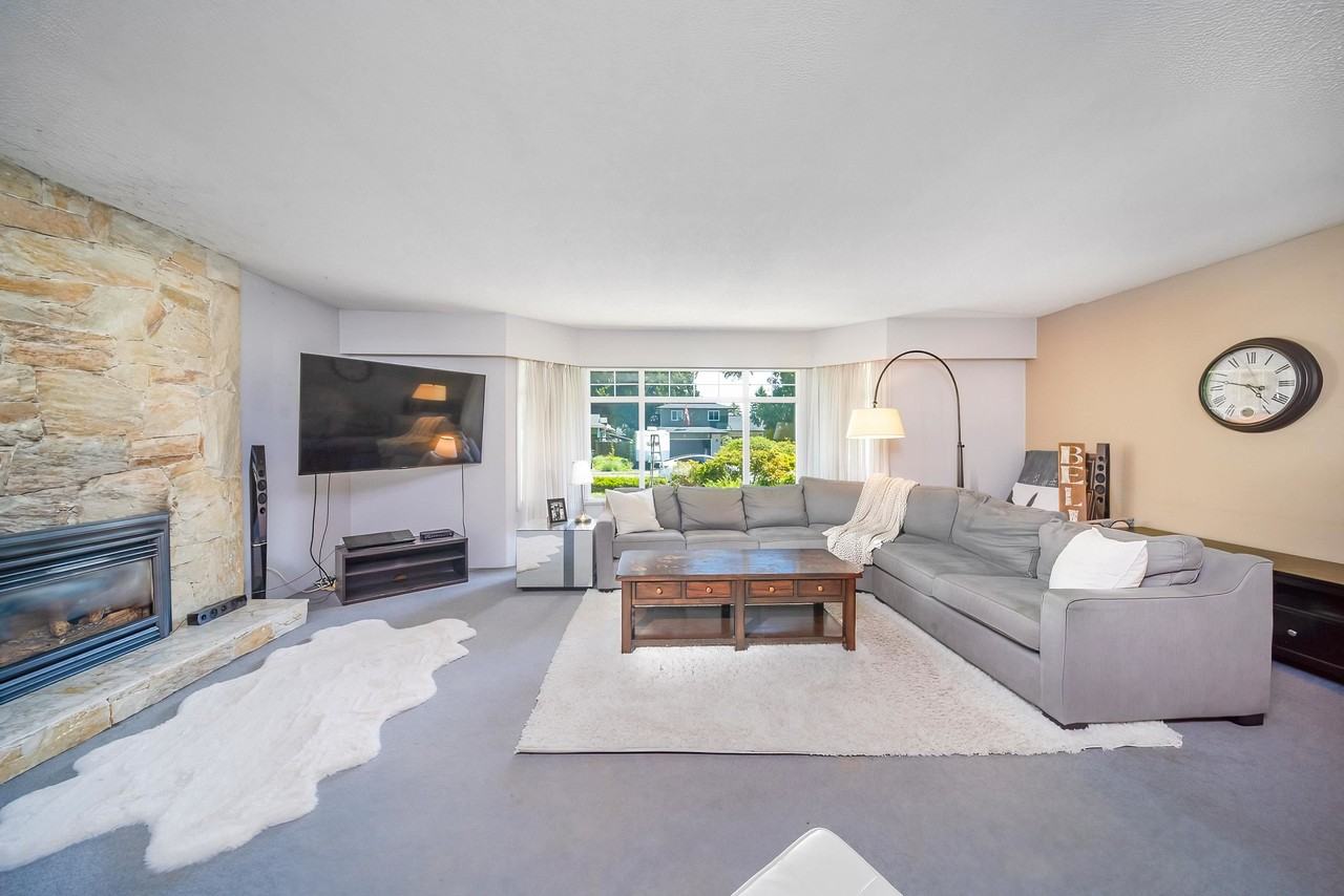 167 52A Street - Photo 7 of 26