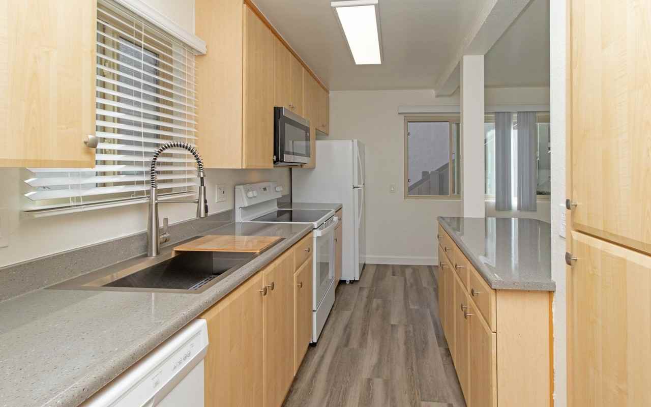 Adams Street Apartments - Photo 6 of 50