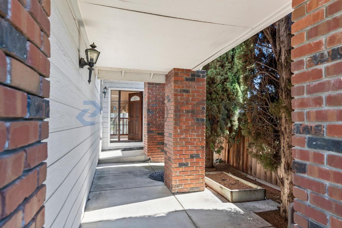 2030 Laurel Canyon Ct - Photo 4 of 34