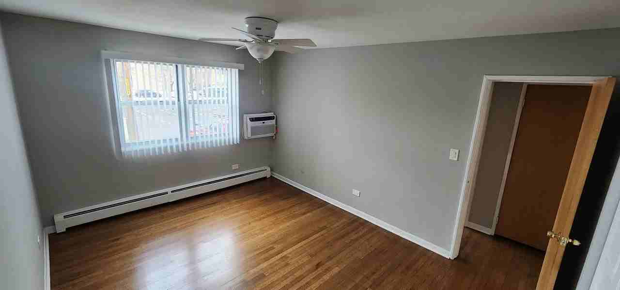 2349-59 W. Jarvis/7335-37 N. Western - Photo 5 of 10