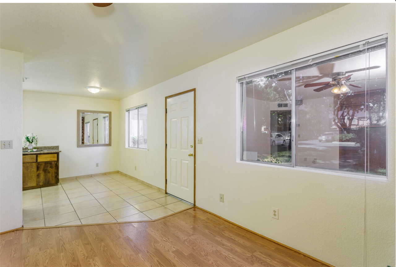 Regency Townhomes - Photo 4 of 9