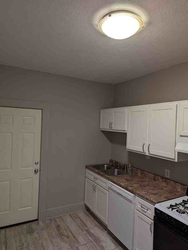 1019 N Farmington Rd #1019 - Photo 3 of 15