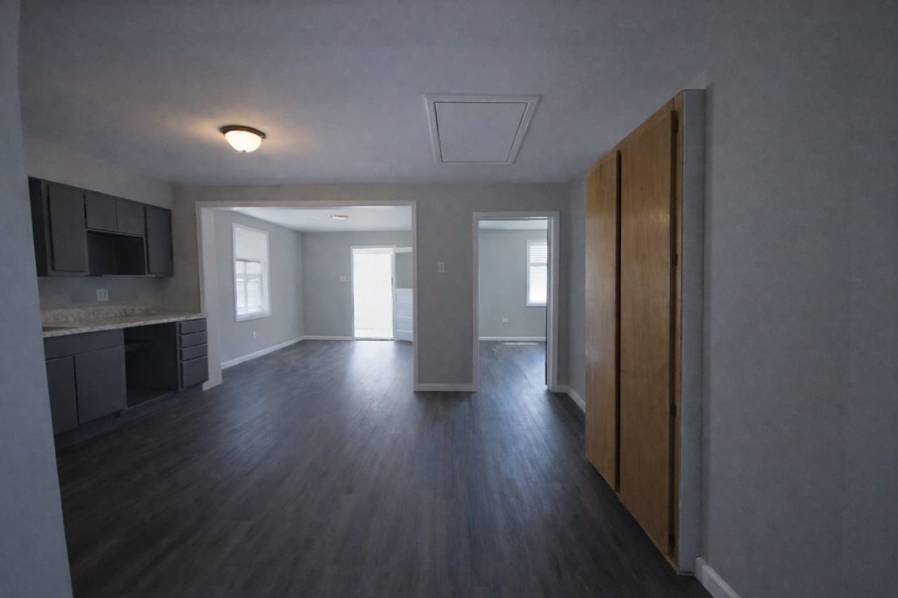 430 Westwood Dr - Photo 6 of 16