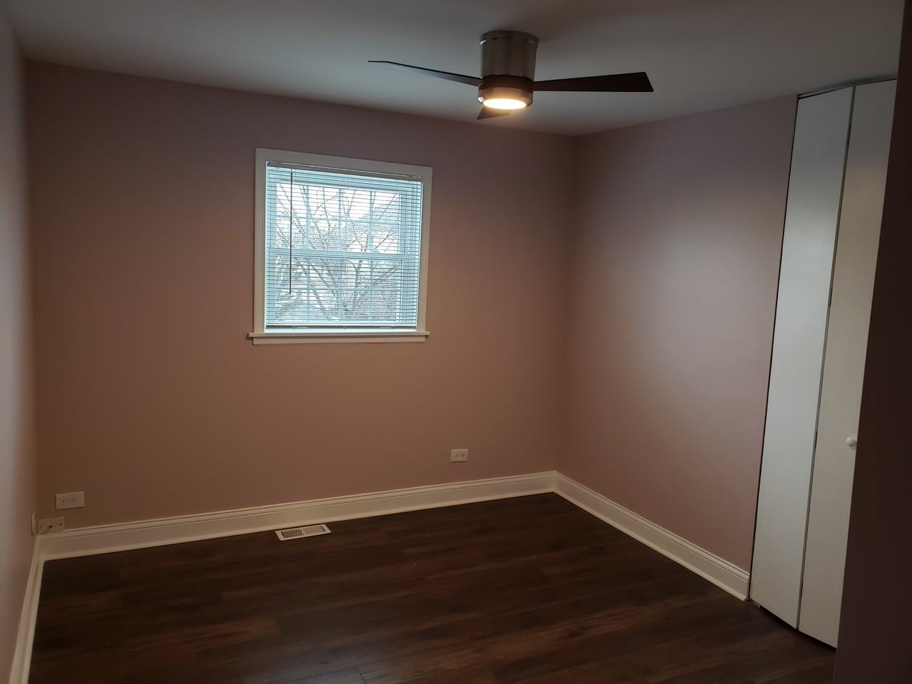 2142 Rugen Rd #D - Photo 5 of 20