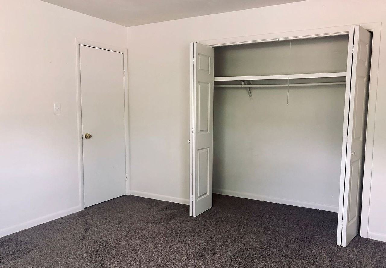 1036 E Division St #C - Photo 5 of 7