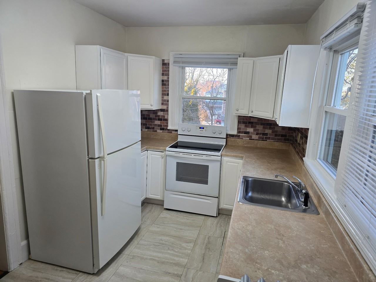 12 Sharaf St #3 - Photo 2 of 10