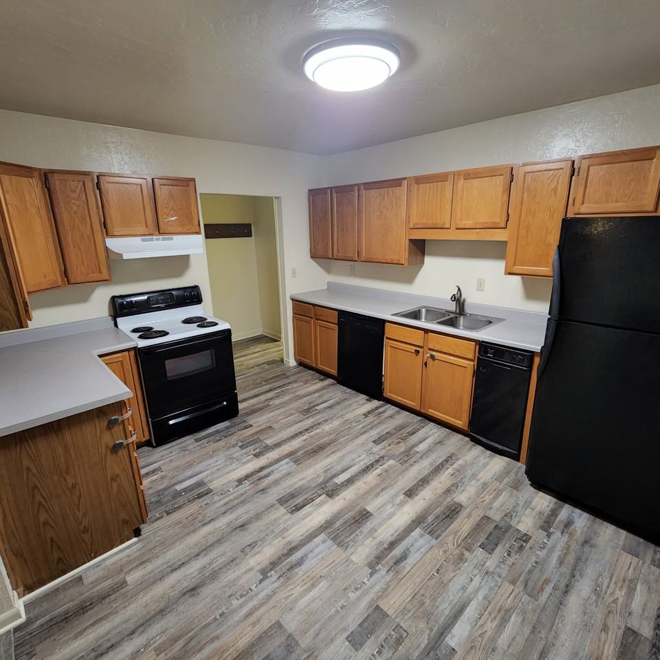 1125 Williams Rd #A - Photo 2 of 10