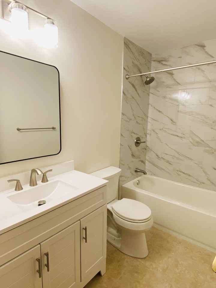 713 E Brookside Ln #713 - Photo 6 of 16