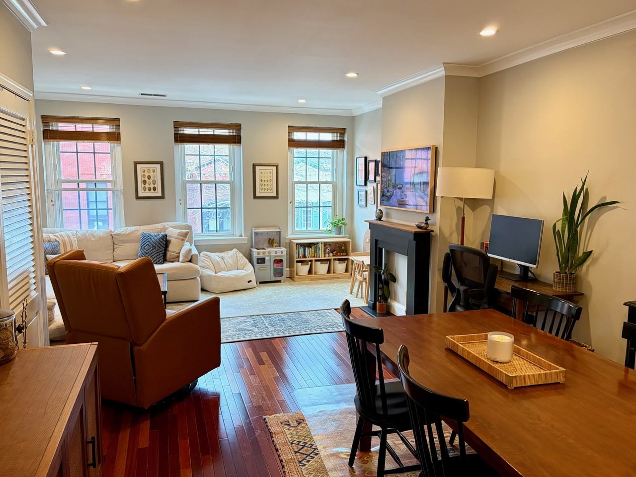 218 4th St Se #4 - Photo 4 of 25