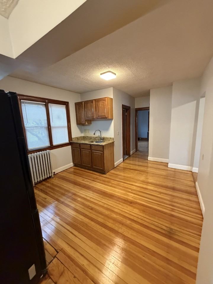 23 Harbison Ave #2 - Photo 2 of 7