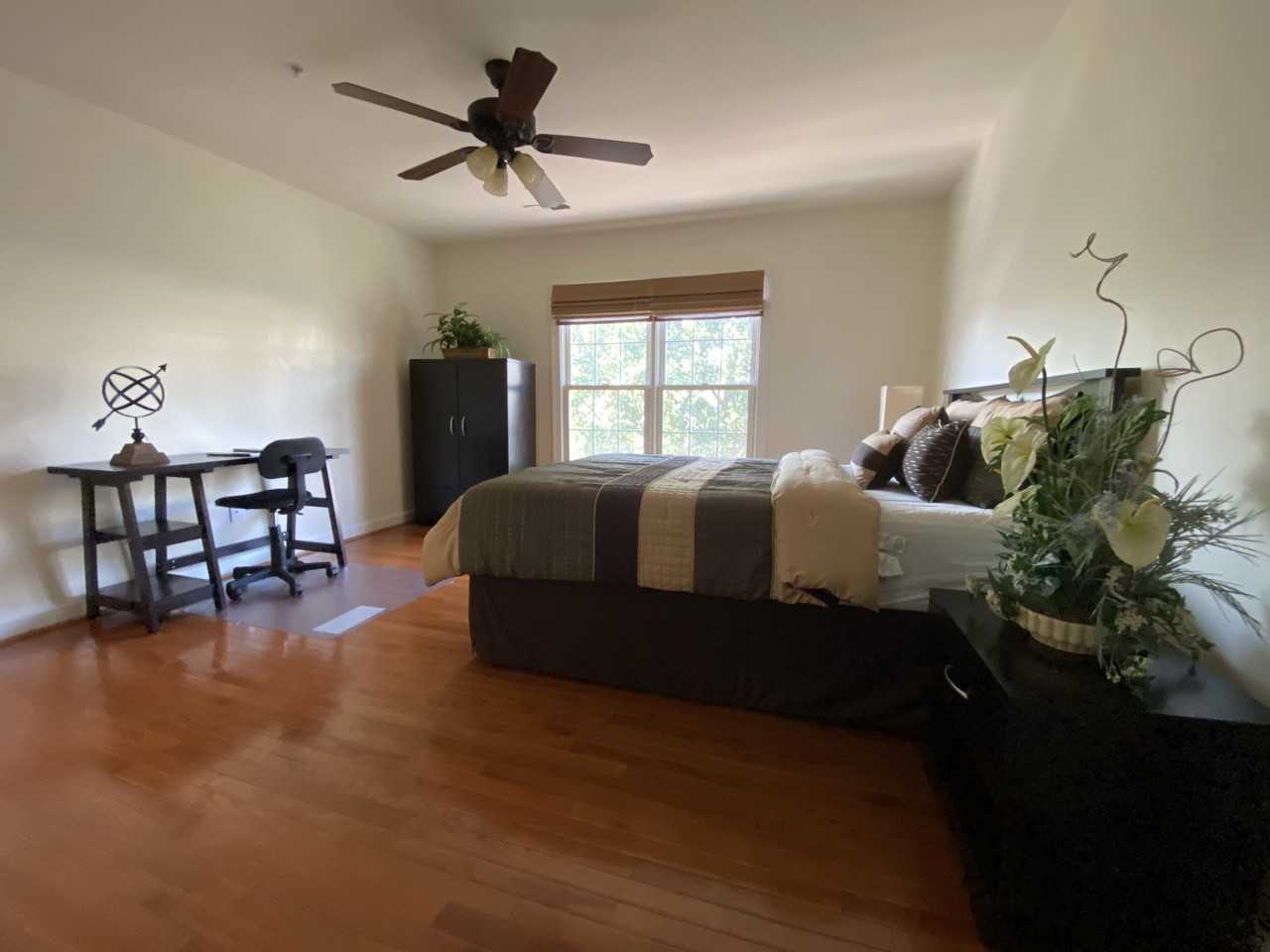 8520 Brenthill Ct - Photo 2 of 21