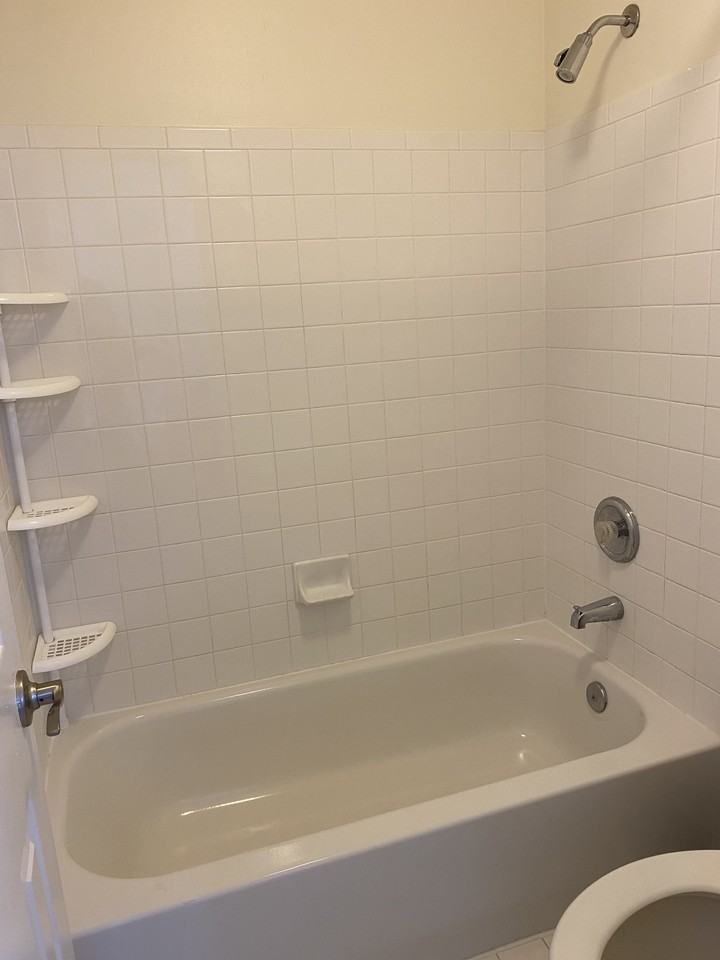 8520 Brenthill Ct - Photo 6 of 21