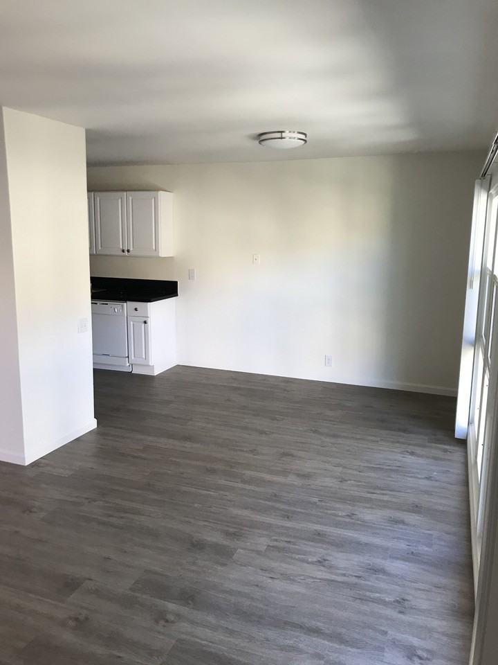 1014 W Huntington Dr #16 - Photo 3 of 50