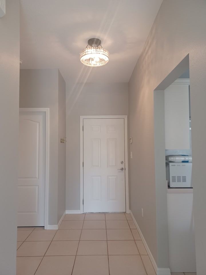 2250 Candlewood Ln E - Photo 2 of 46