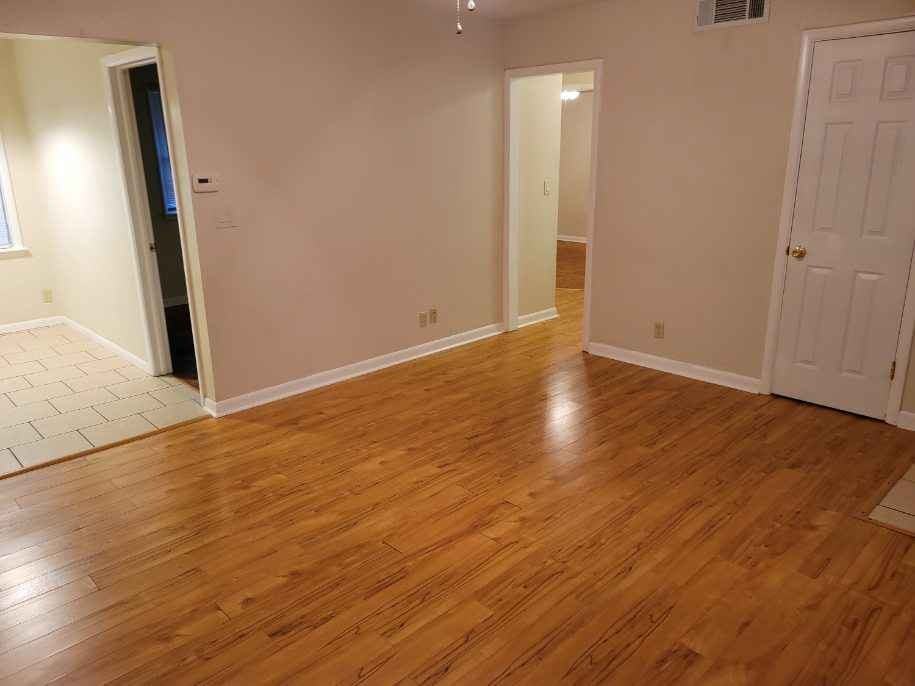 917 Barbour Ave #NA - Photo 5 of 9