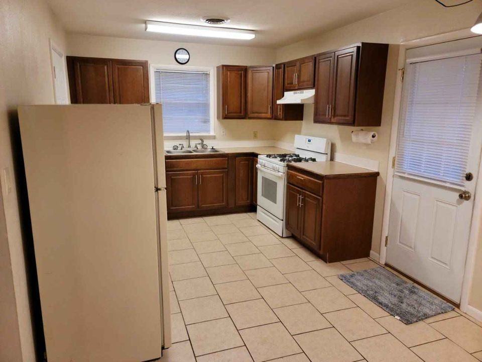 917 Barbour Ave #NA - Photo 6 of 9