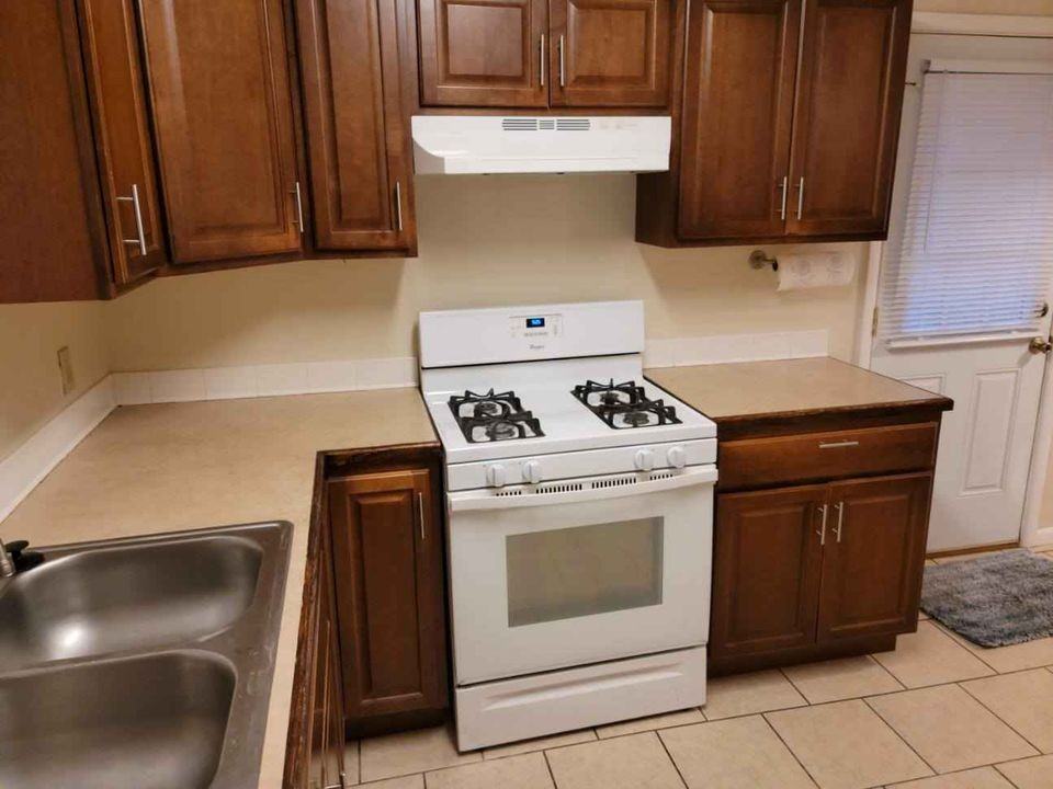 917 Barbour Ave #NA - Photo 7 of 9