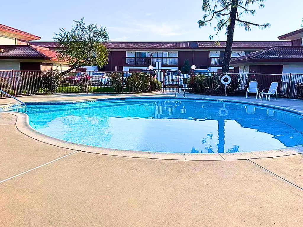 2626 Cleo Ct #29 - Photo 4 of 26