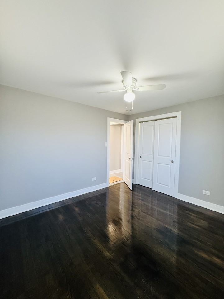 14015 S Stewart Ave #2W - Photo 3 of 11