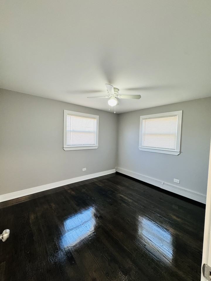 14015 S Stewart Ave #2W - Photo 4 of 11