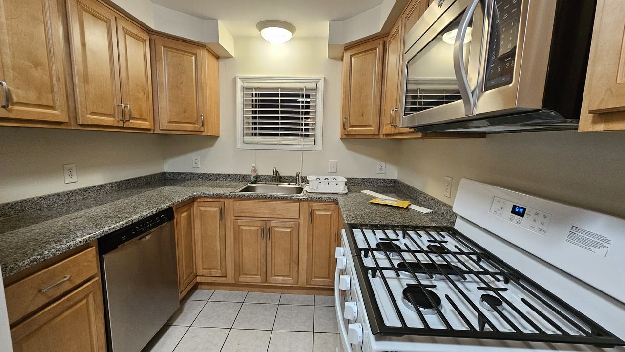 667 Indian Church Rd #3 - Photo 3 of 15