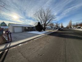 featured image of 421 Summit Dr